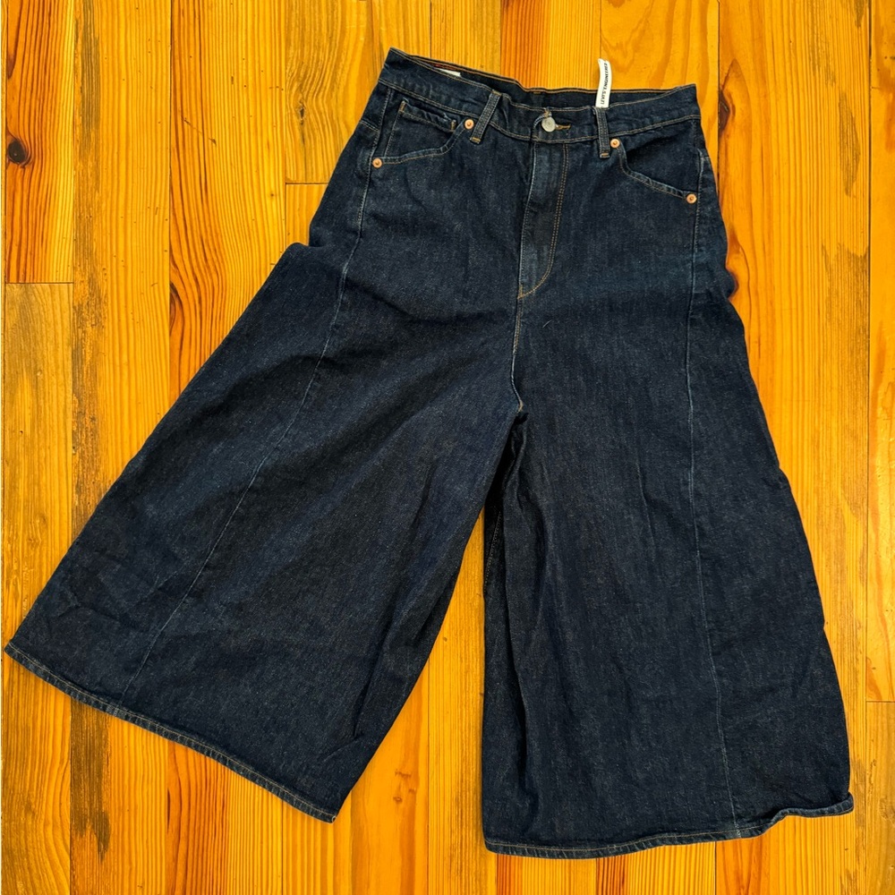 Levi’s Women’s Gaucho Riding Pants Jeans Denim Waist 26